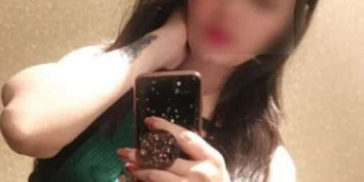 Female Independent Escort in Delhi