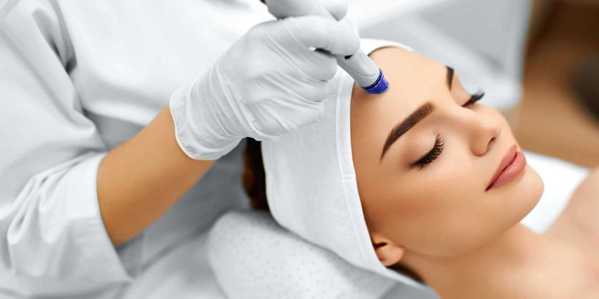 Understanding the Benefits and Risks of Botulinum Toxin
