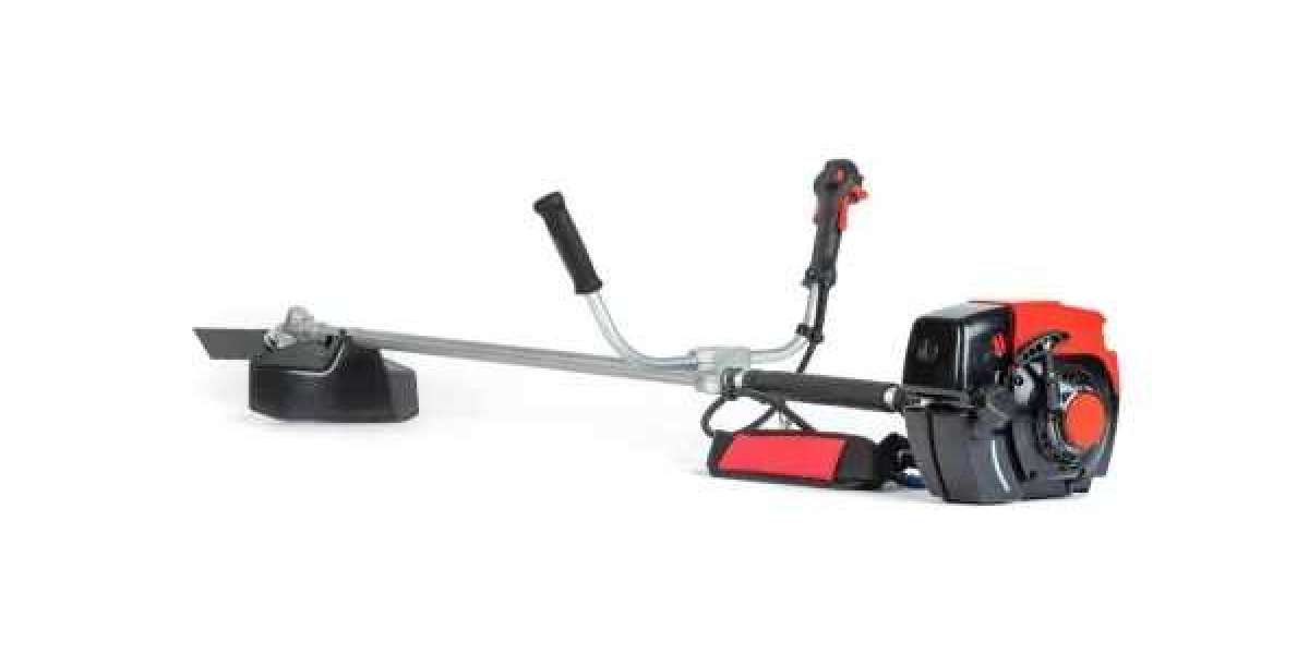 What are the commonly used mini chainsaws battery operated?