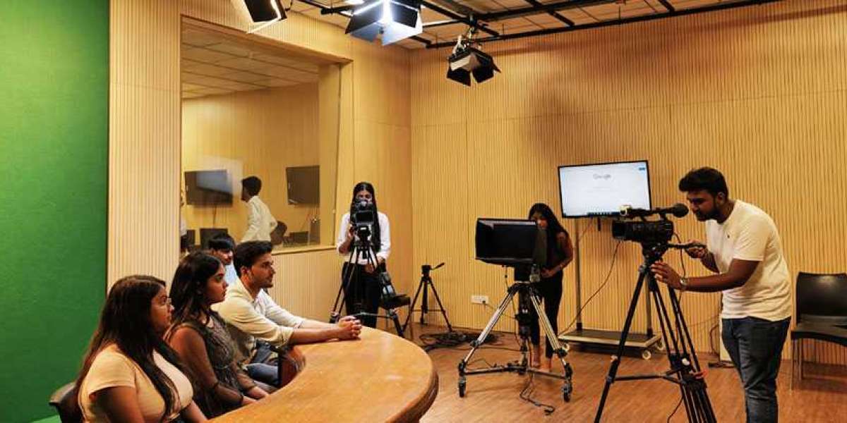 The Best College for Mass Communication in Noida: Avviare Educational Hub